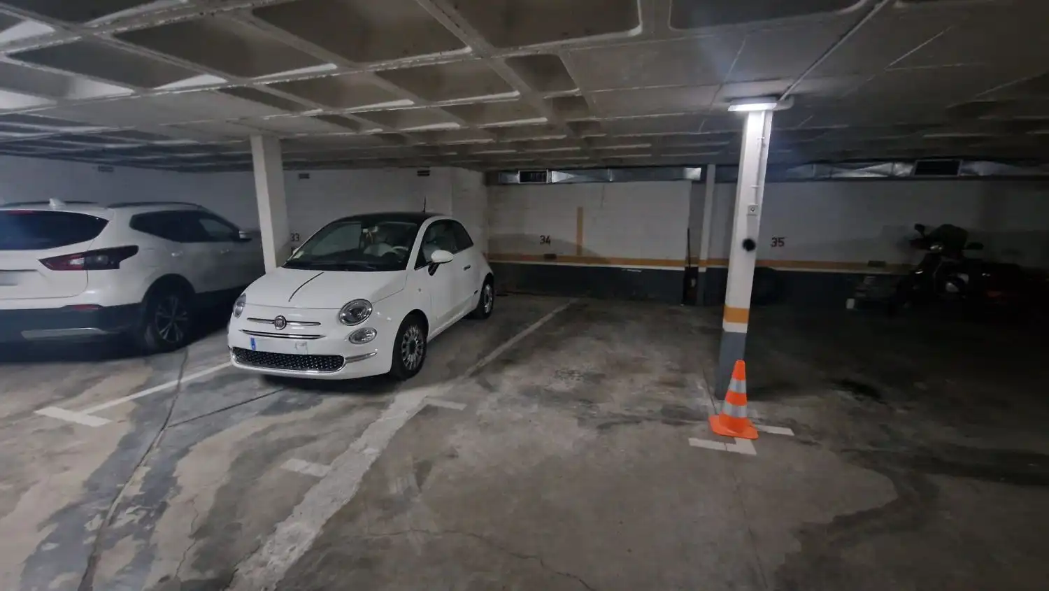 Parking de Garaje en venta en León Capital 