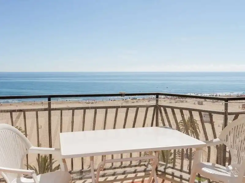 Pis amb piscina de lloguer a Passeig Marítim de Neptú 54, imagen 2