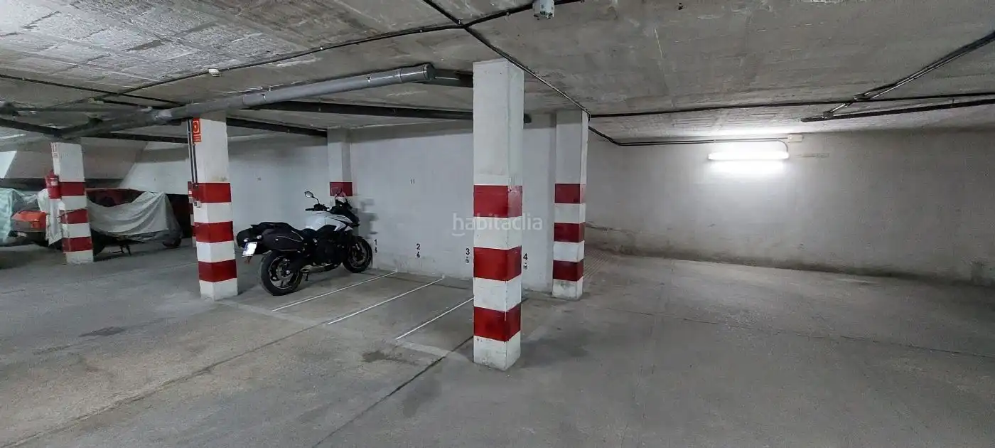 Motorradstellplatz zur Miete in Calle Cervantes 11, imagen 3