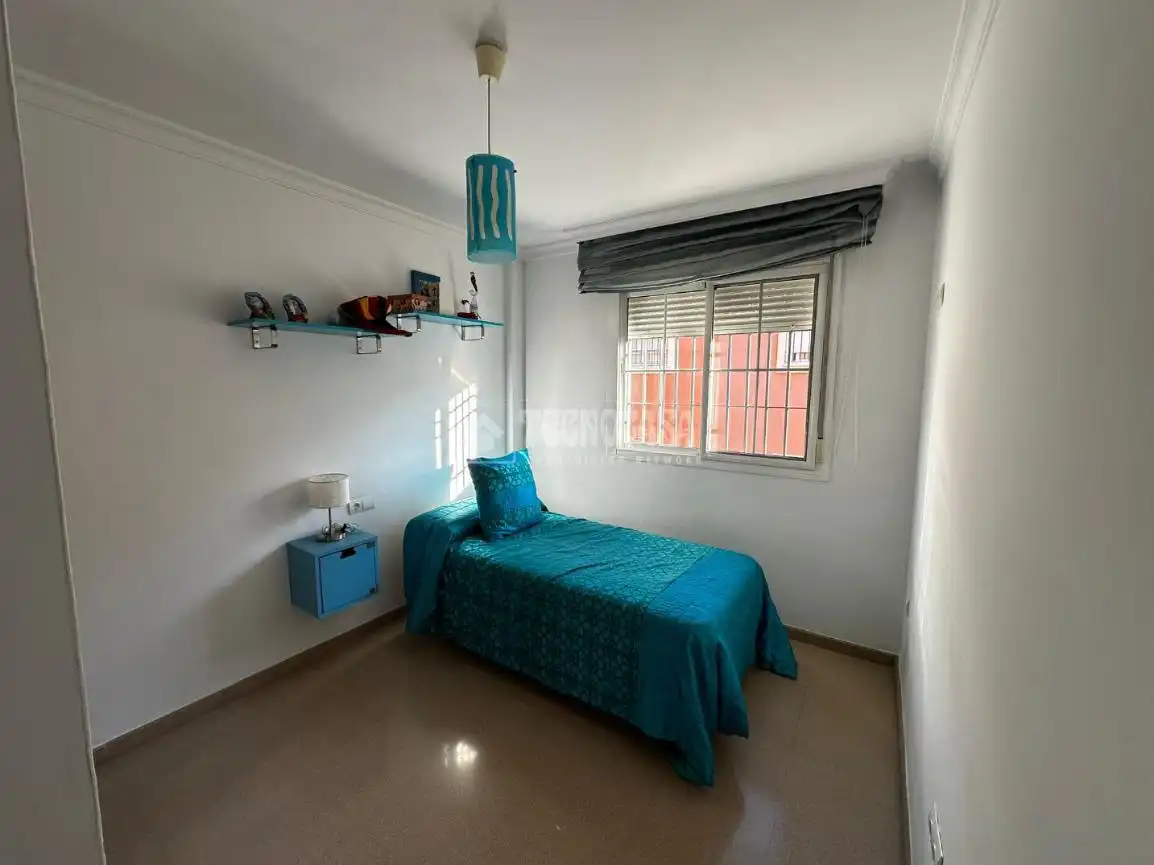 Habitación de Casa adosada en venta en Málaga con Aire acondicionado, Jardín privado y Terraza