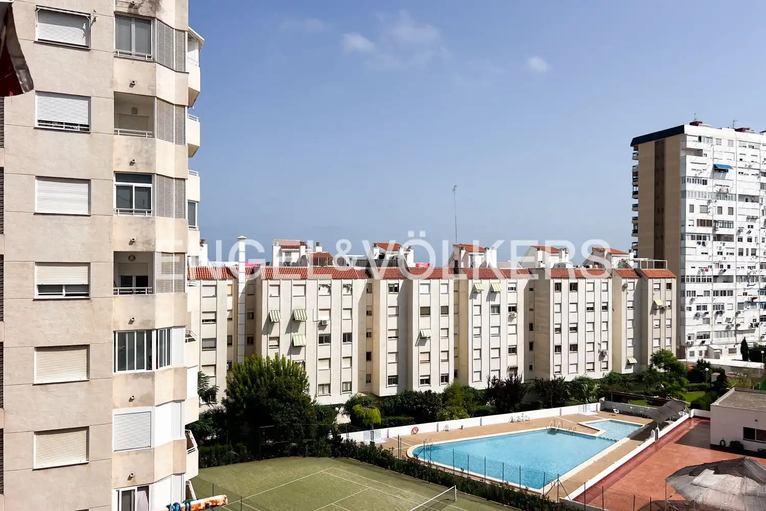 Außenansicht von Wohnung zur Miete in La Pobla de Farnals mit Heizung, Privatgarten und Schwimmbad