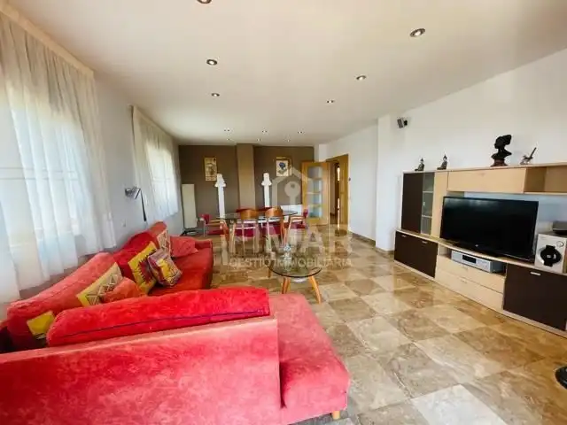 Sala d'estar de Casa o xalet en venda en Tordera amb Jardí privat, Terrassa i Balcó