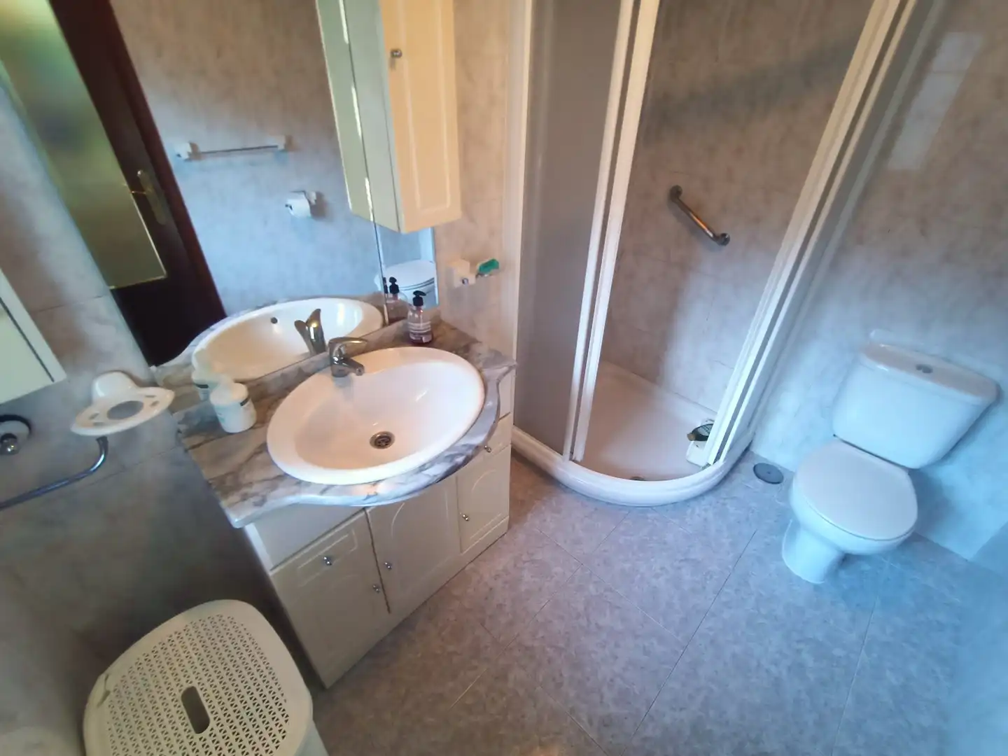 Badezimmer von Haus oder Chalet zum Verkauf in Coristanco mit Möbliert