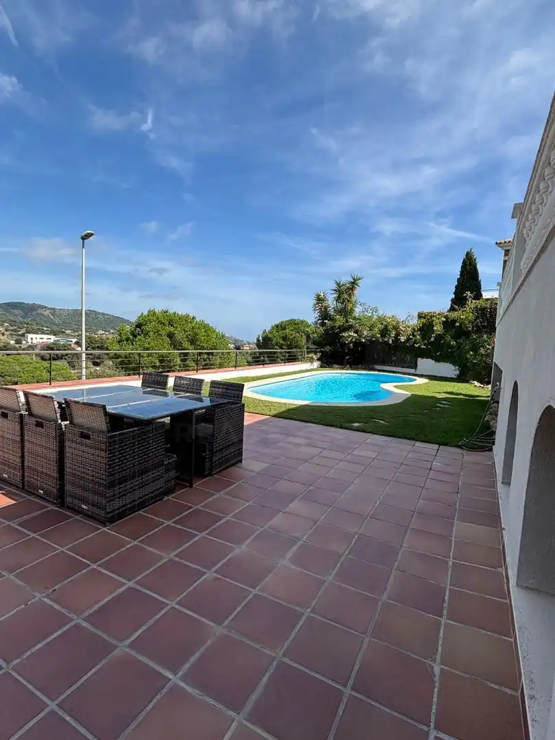 Terrassa de Casa o xalet en venda en Calella amb Aire condicionat, Terrassa i Piscina