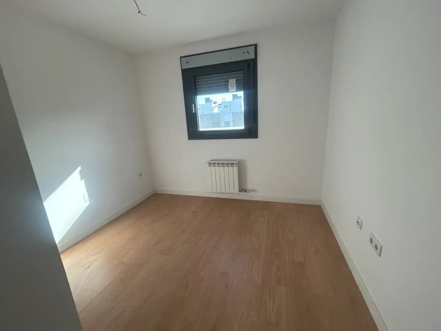 Schlafzimmer von Einfamilien-Reihenhaus zum Verkauf in Arroyo de la Encomienda mit Heizung, Terrasse und Abstellraum