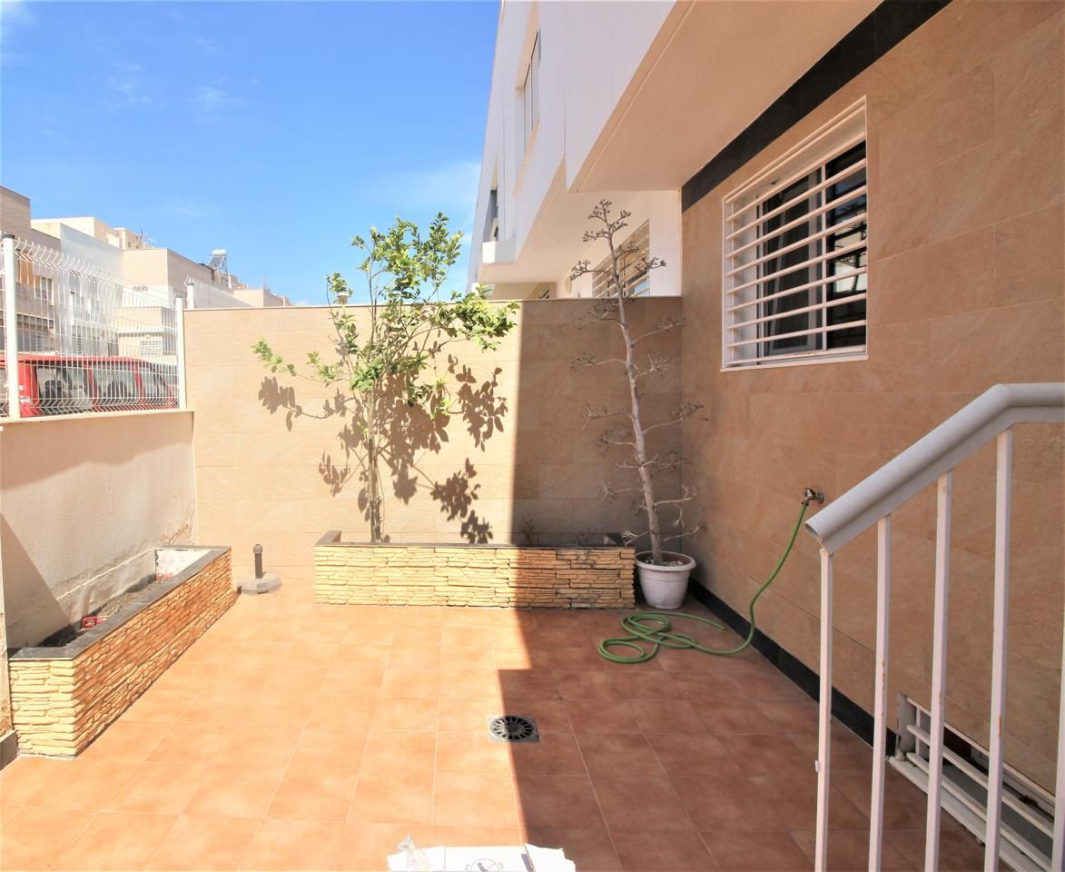 Terrassa de Dúplex de lloguer en  Almería Capital amb Aire condicionat i Terrassa