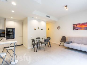 Appartement avec balcon à vendre à CL BANDERER .
