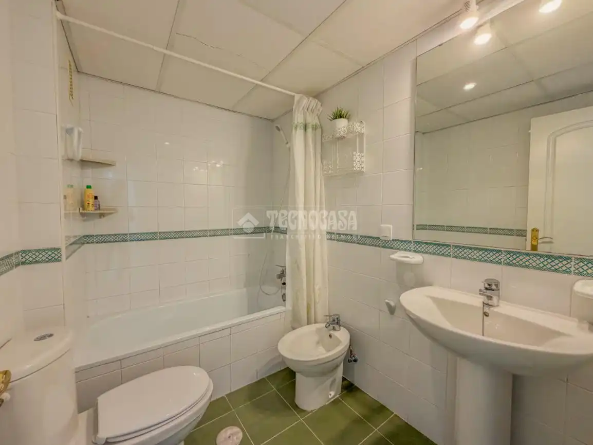 Bathroom of Flat for sale in Rota  with Air Conditioner, Terrace and Storage room