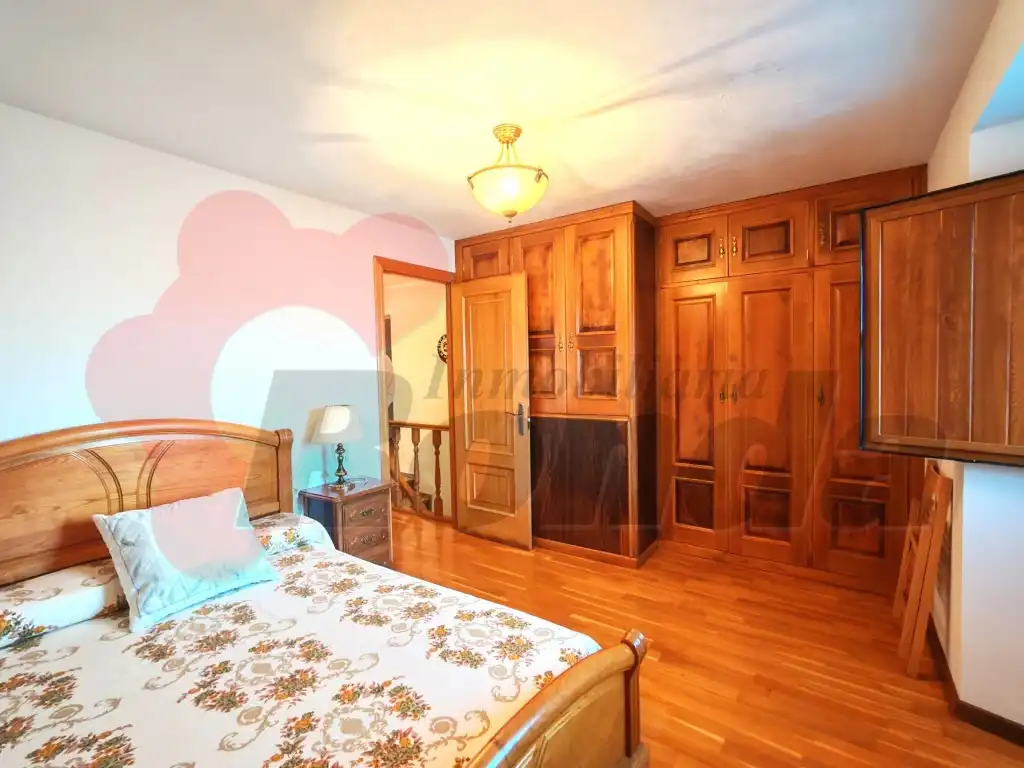 Habitación de Casa o chalet en venta en O Corgo  