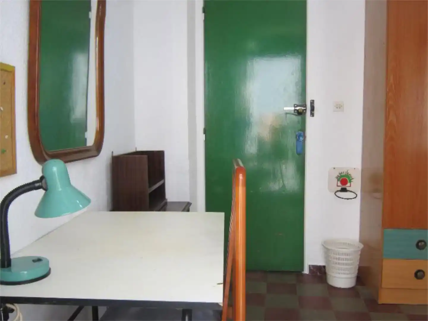 Habitación de Casa adosada para compartir en Casco Antiguo