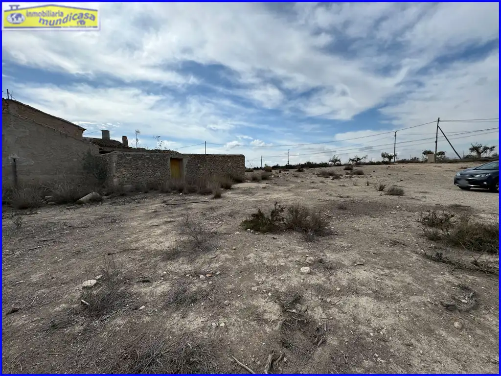 Country homes for sale in Fortuna