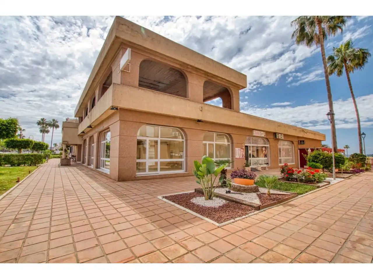 Local comercial en venta en Urbanizacion Costa del Oro