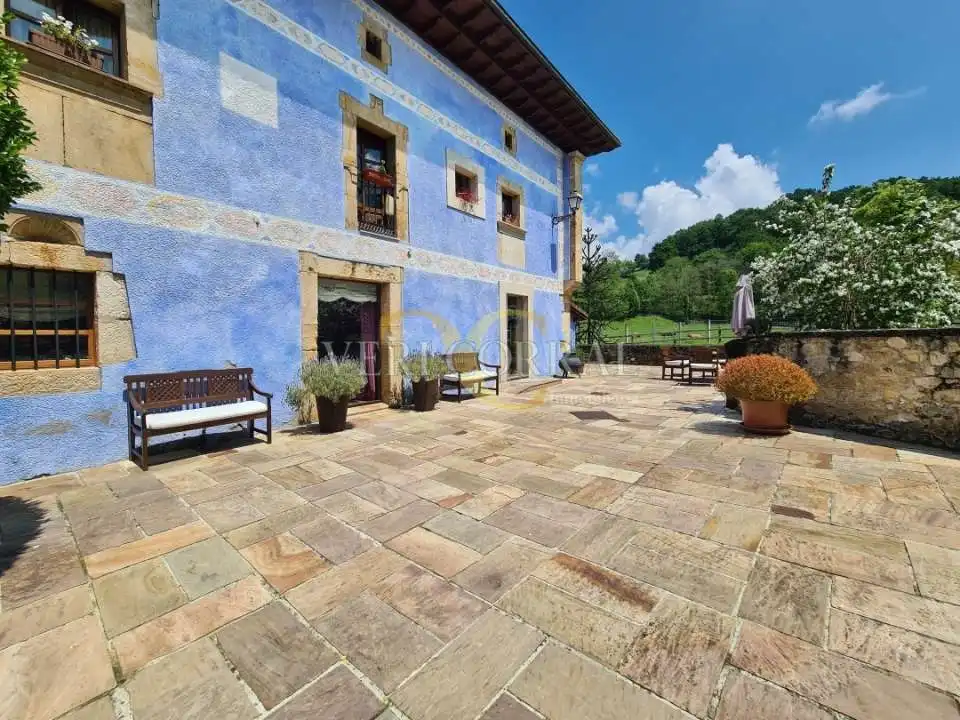 Terrace of Buildings for sale in Cangas de Onís
