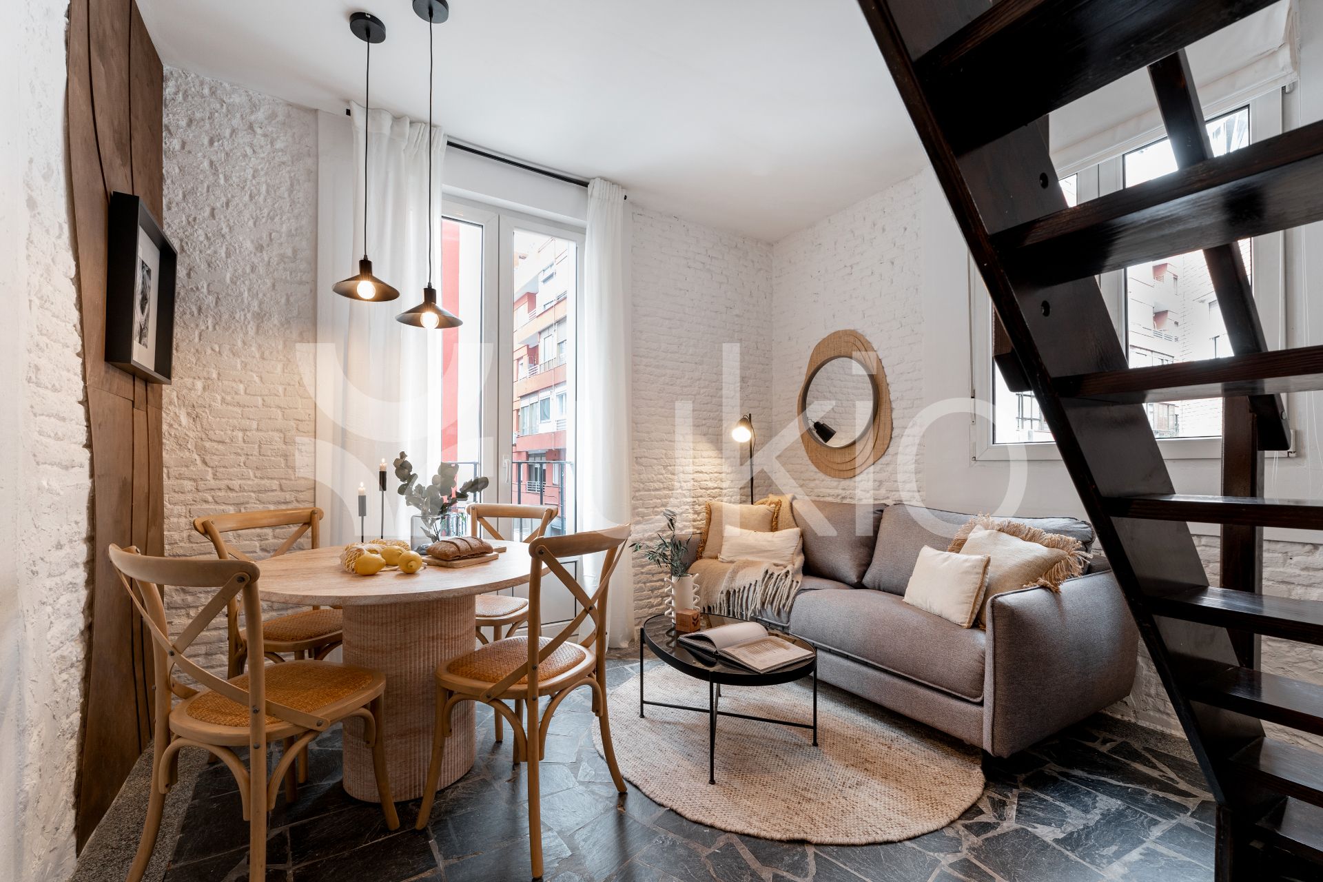 Sala de estar de Apartamento de alquiler en  Madrid Capital con Aire acondicionado, Calefacción y Amueblado