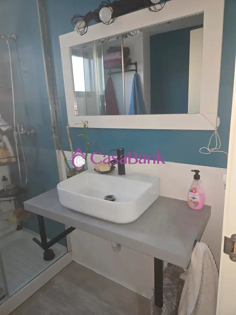 Bathroom of Flat for sale in Córdoba  with Air Conditioner and Furnished