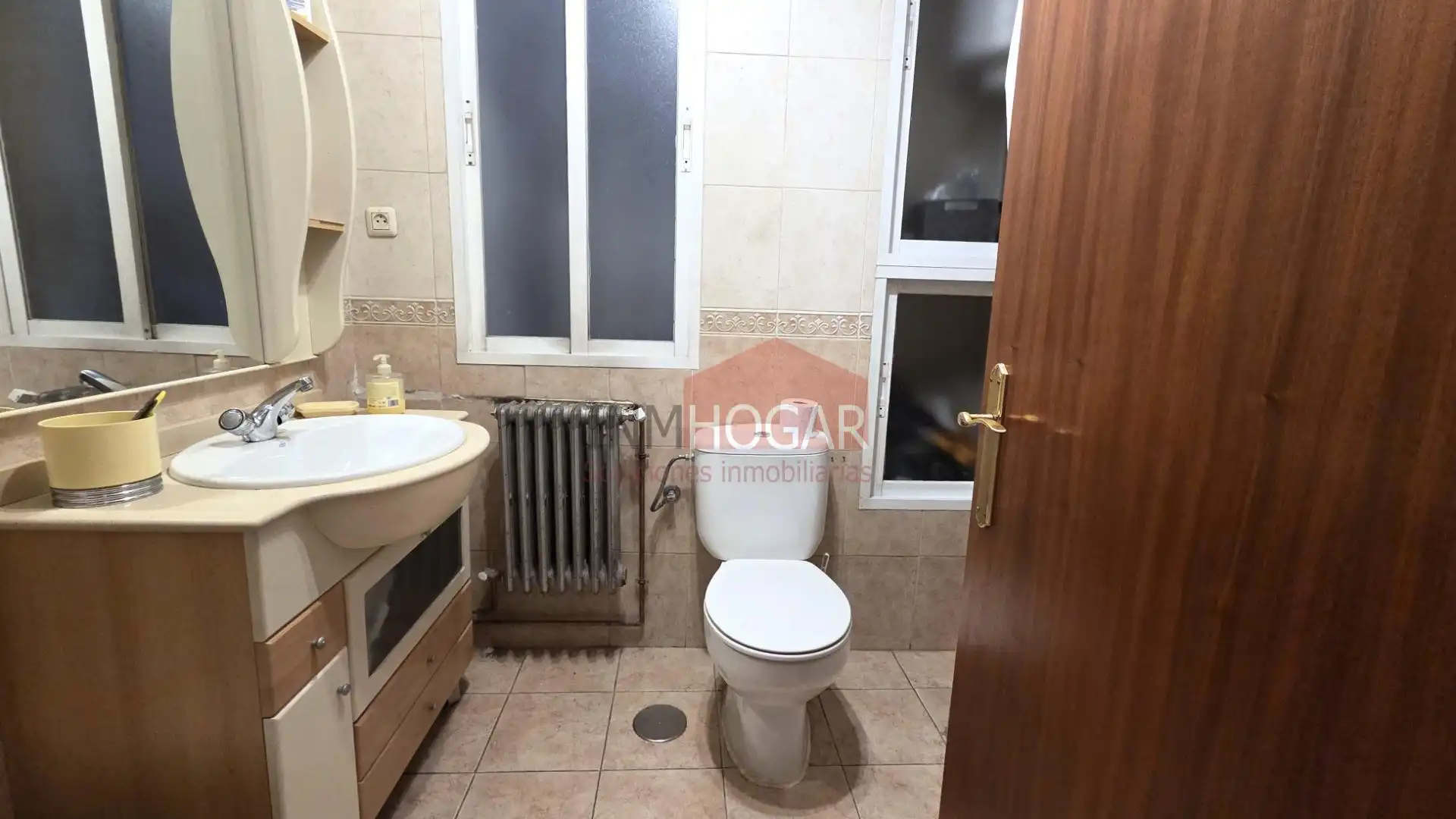 Bany de Pis en venda en Ávila amb Calefacció, Terrassa i Traster