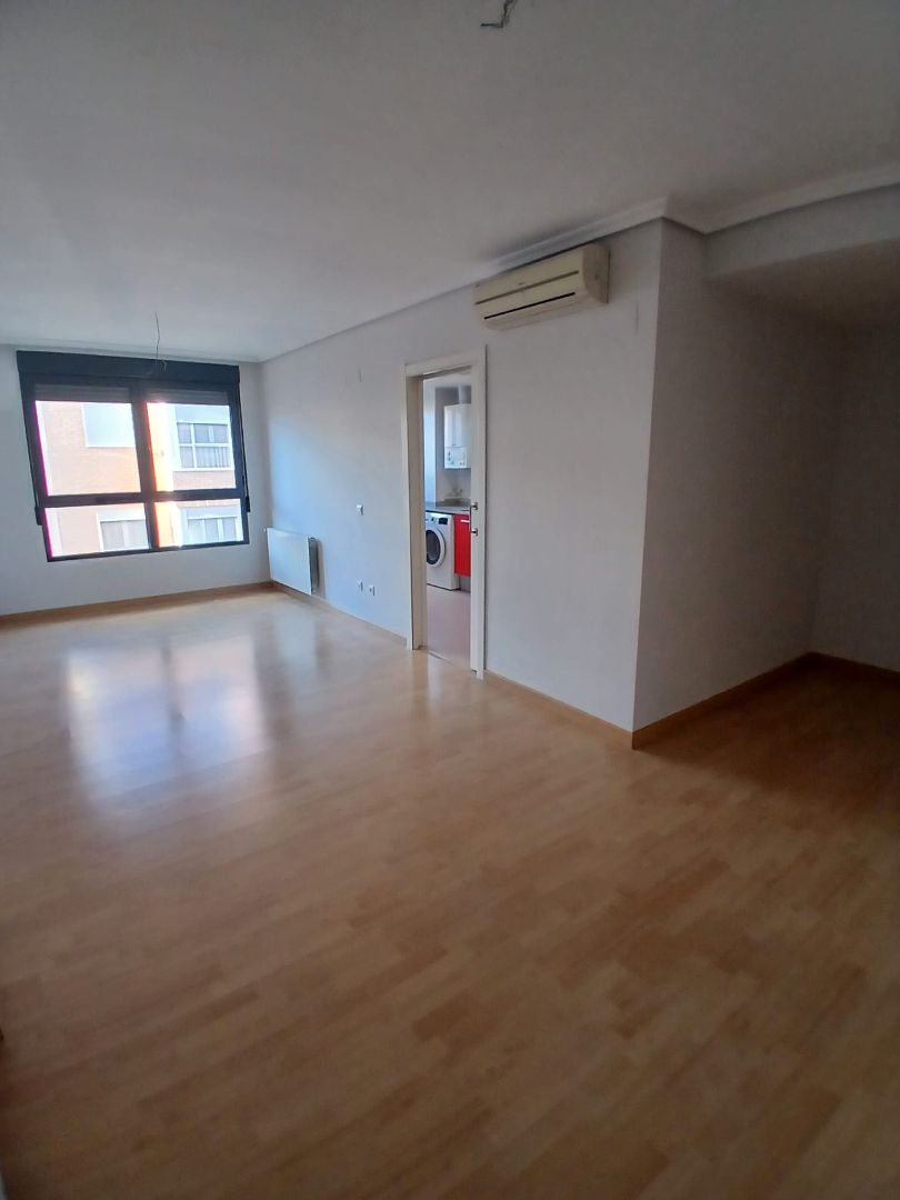 Sala d'estar de Pis de lloguer en  Valencia Capital amb Aire condicionat, Calefacció i Parquet