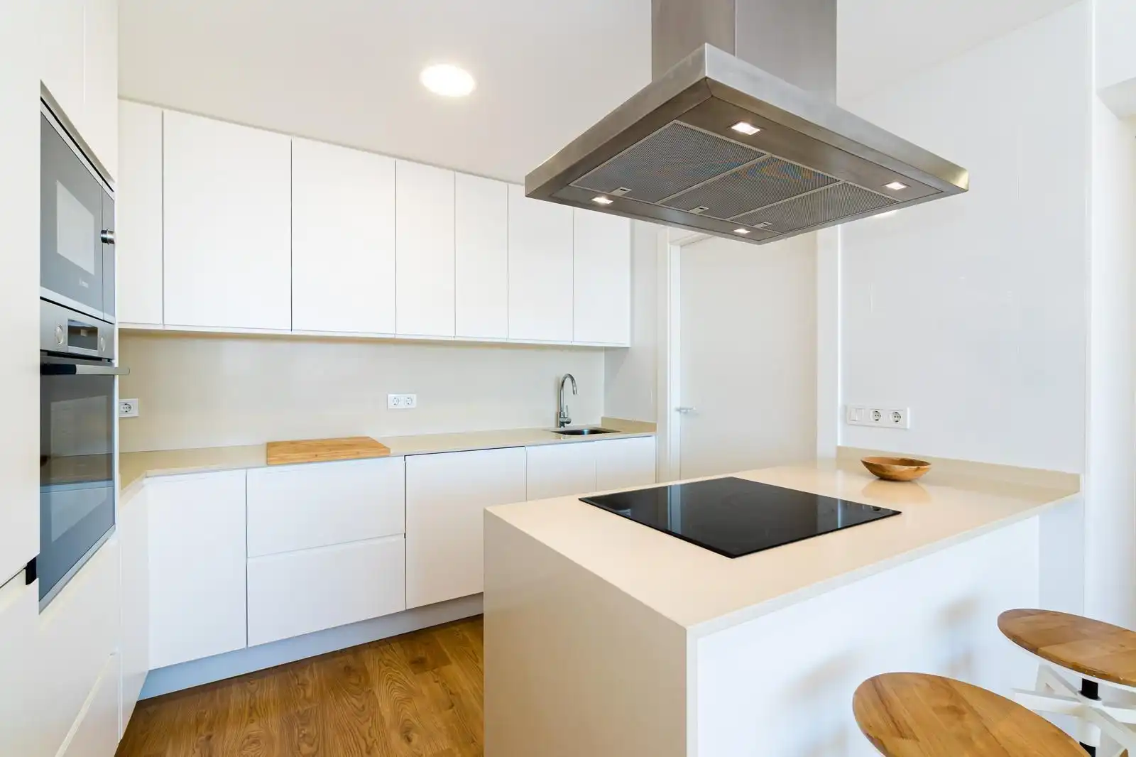 Cocina de Apartamento de alquiler en Torrevieja con Aire acondicionado, Calefacción y Terraza