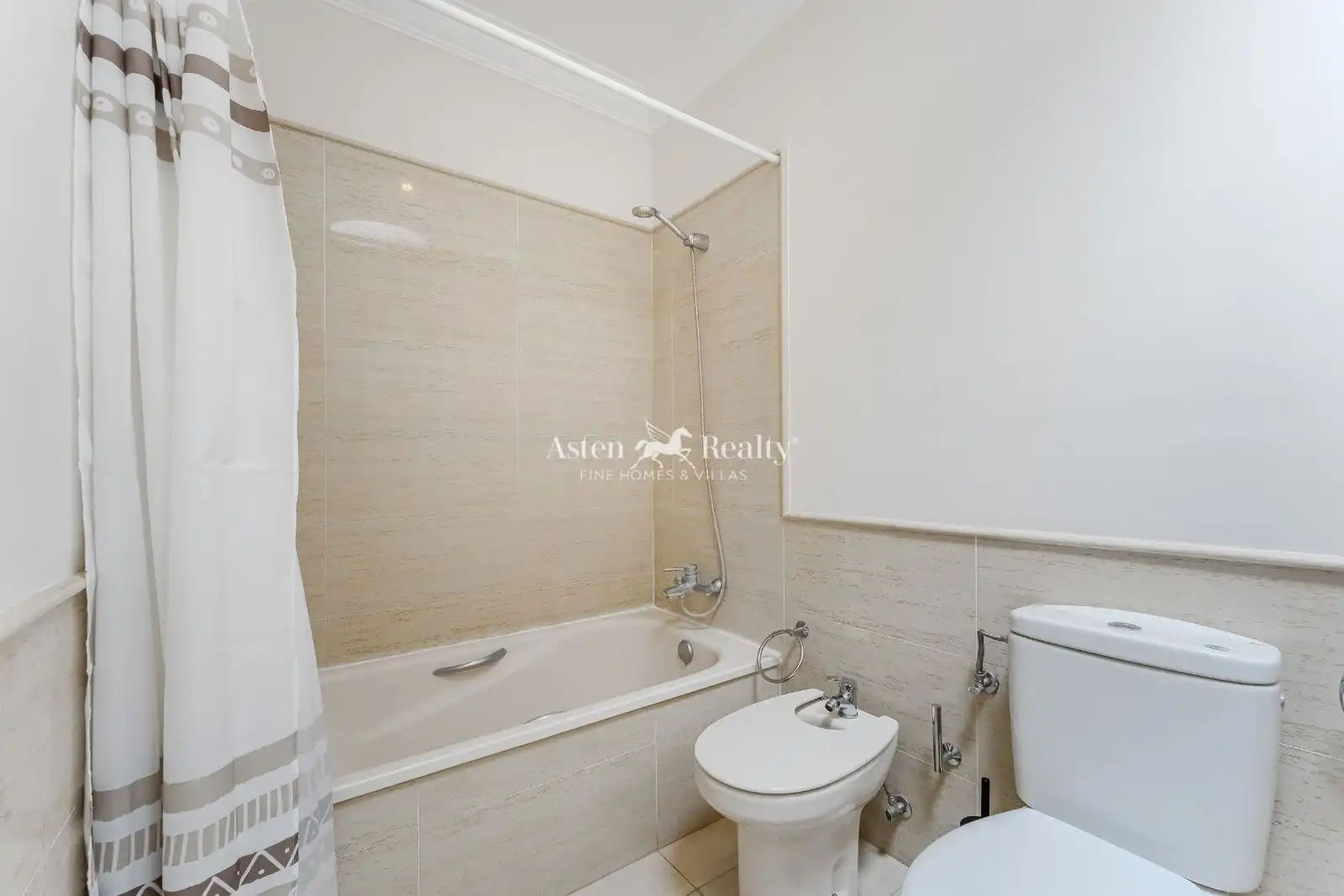 Maison mitoyenne avec jardin à vendre à Veranca, imagen 9