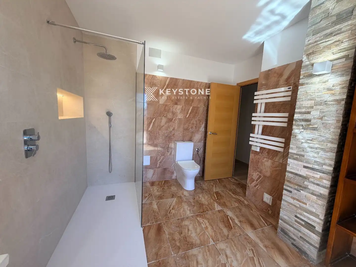 Badezimmer von Dachboden zur Miete in  Palma de Mallorca mit Klimaanlage und Terrasse