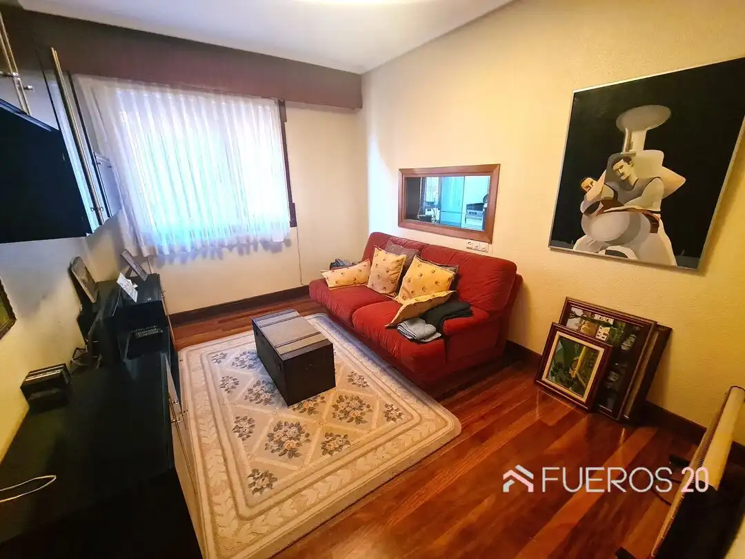 Sala de estar de Piso en venta en Barakaldo  con Calefacción, Terraza y Trastero