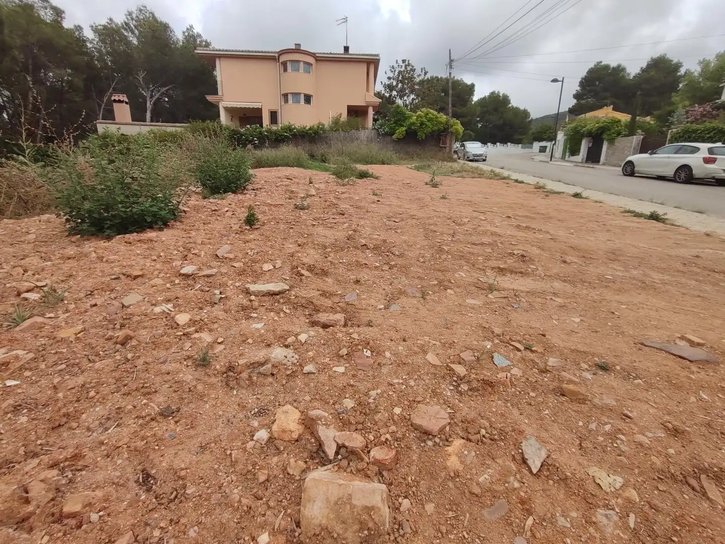 Residential land for sale in Gilet