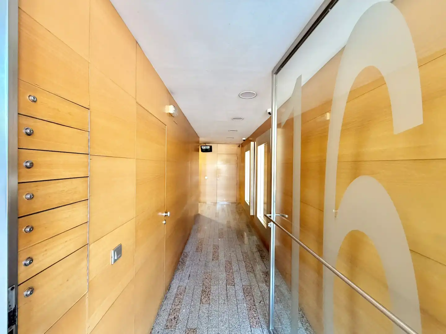Piso en venta en Figueres con Calefacción, Terraza y Horno