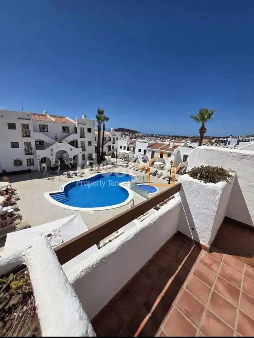 Exterior view of Study for sale in Arona  with Air Conditioner, Terrace and Furnished