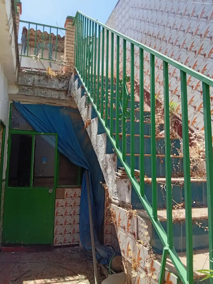 Vista exterior de Casa o chalet en venta en Dos Hermanas con Terraza y Balcón