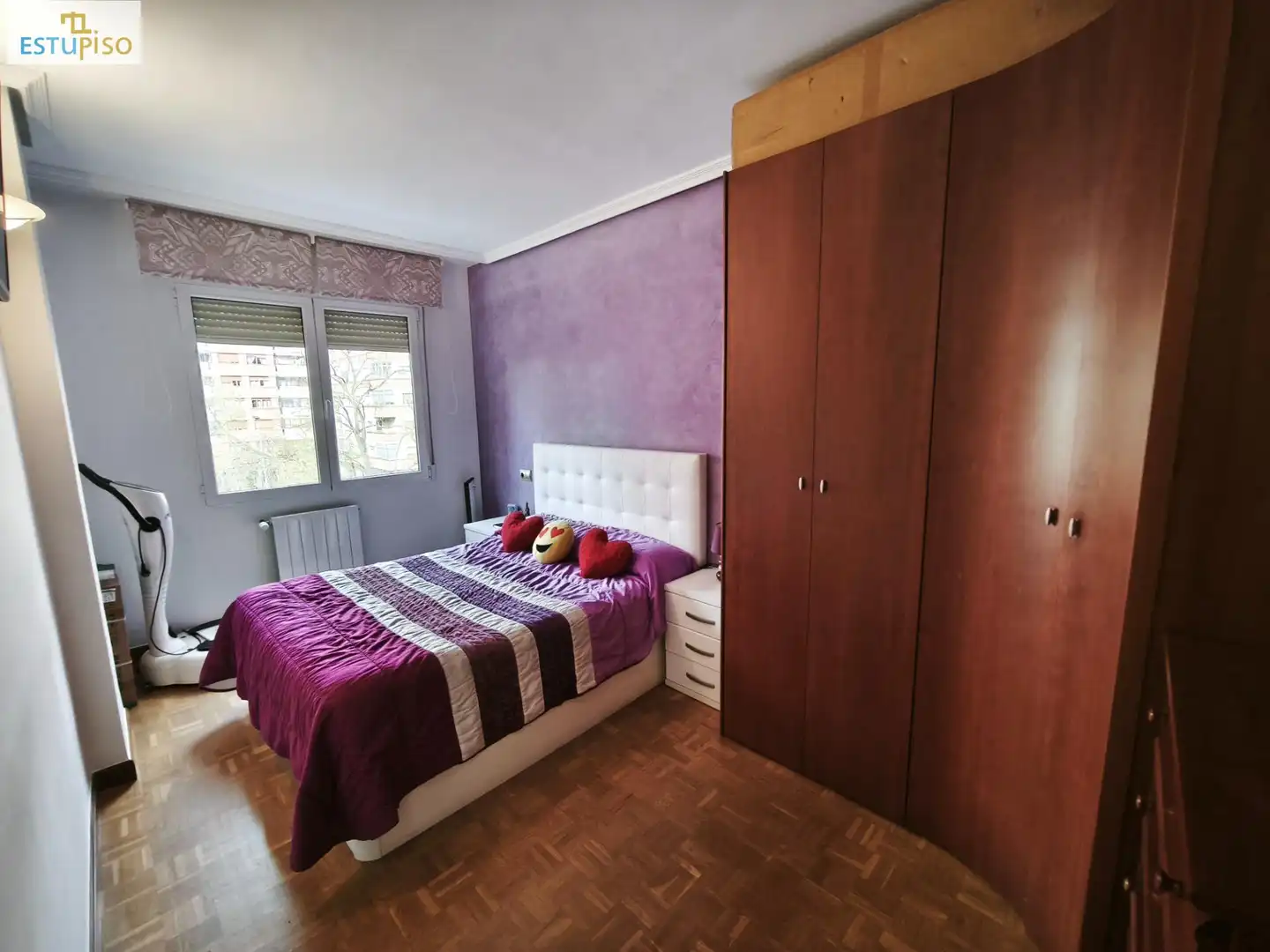 Dormitori de Pis en venda en Vitoria - Gasteiz amb Calefacció, Parquet i Terrassa