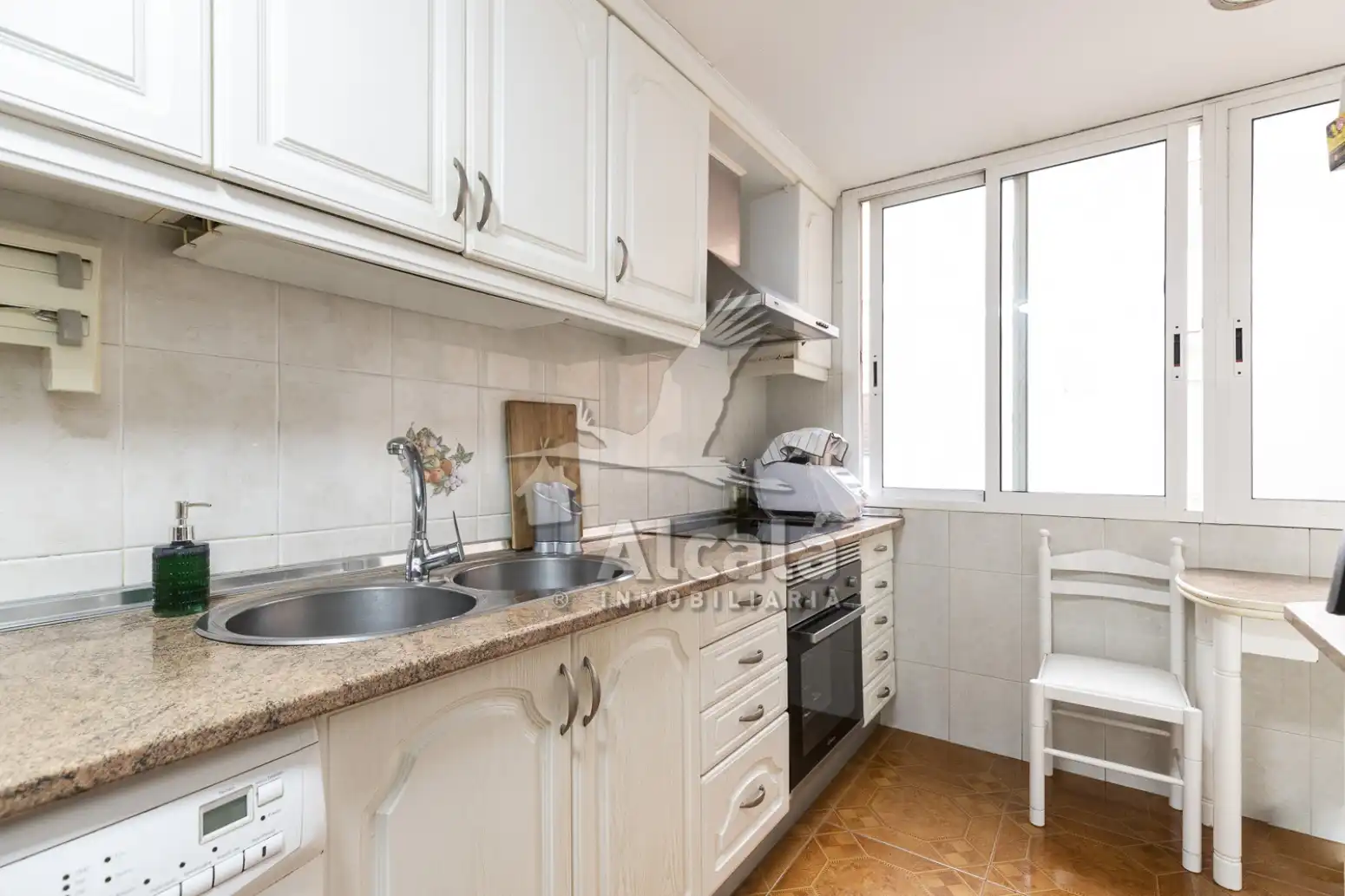 Cocina de Piso en venta en Alcalá de Henares con Calefacción, Terraza y Trastero
