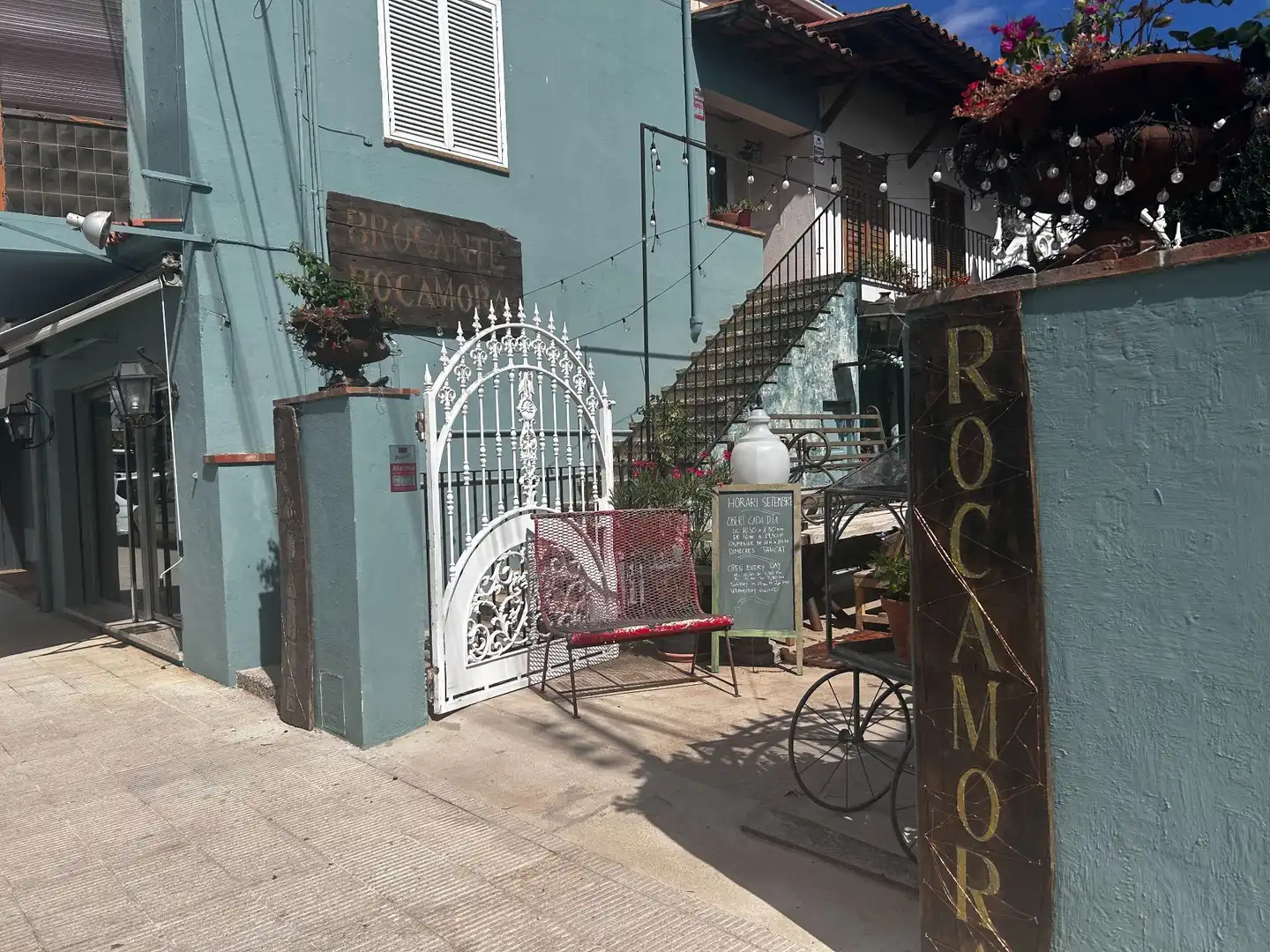 Local comercial en venta en La Bisbal d'Empordà, imagen 2