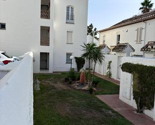 Jardí de Apartament de lloguer en Mijas amb Aire condicionat