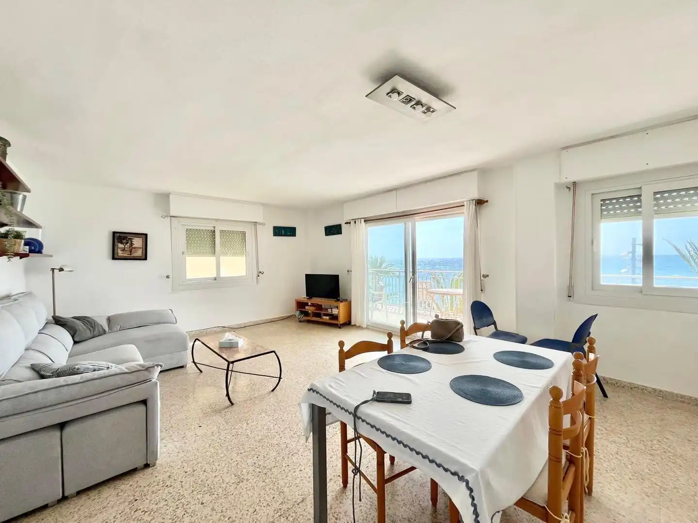 Living room of Flat for rent in Torrevieja  with Heating, Parquet flooring and Terrace