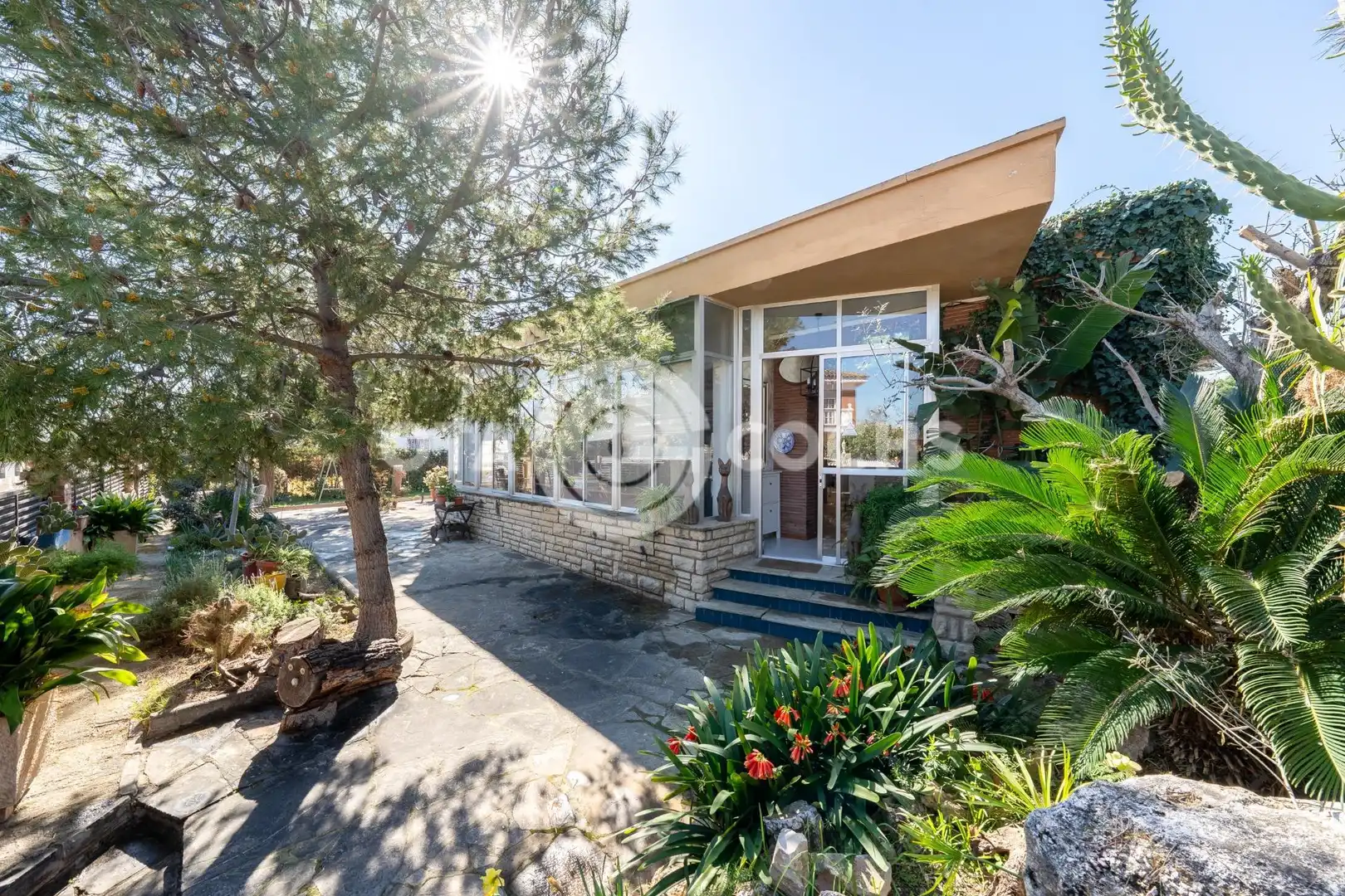 Villa mit Garten zum Verkauf in Pasaje MARE DE DEU MISERICORDIA