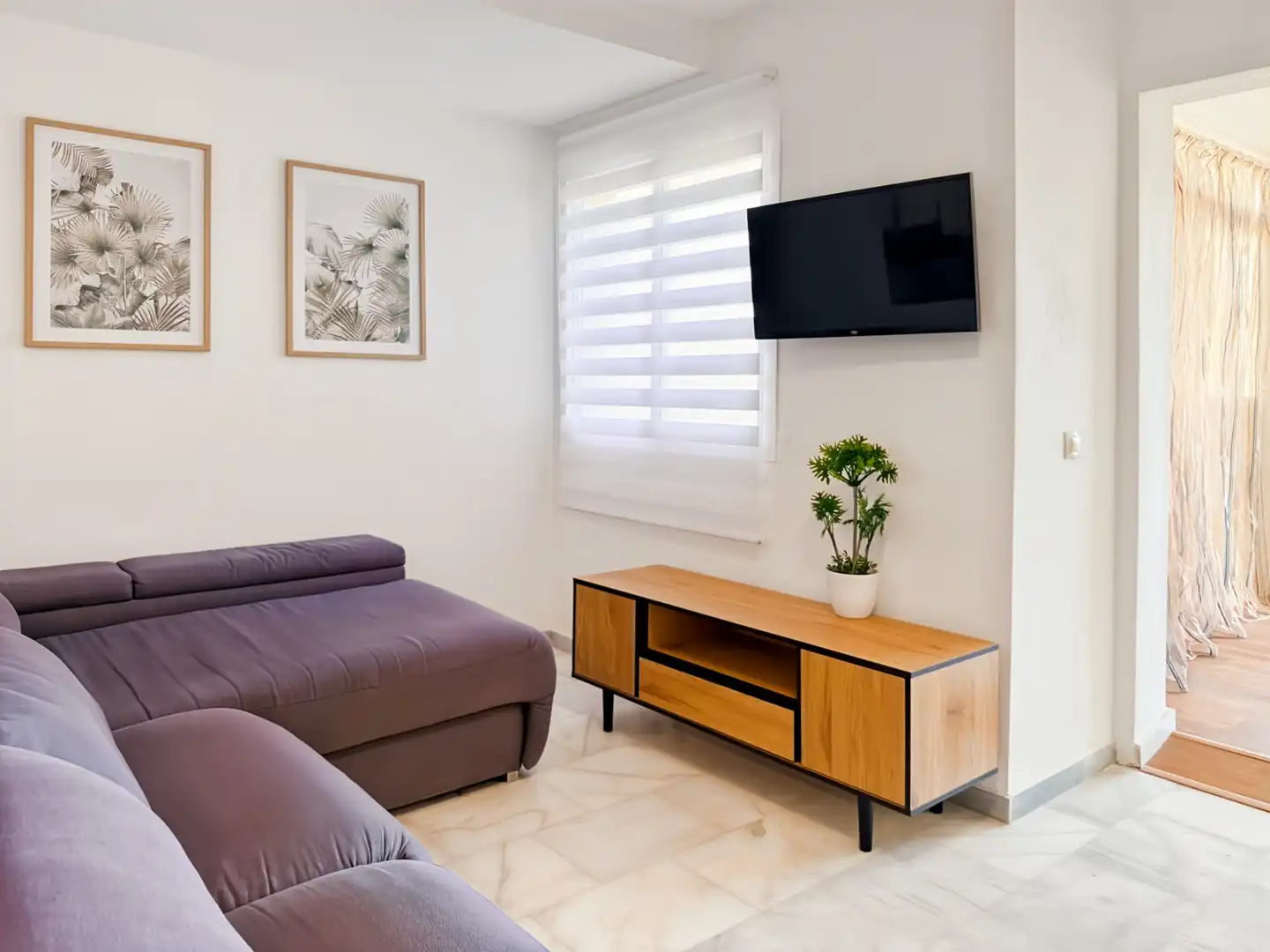 Living room of Flat for sale in Fuengirola  with Air Conditioner, Terrace and Furnished