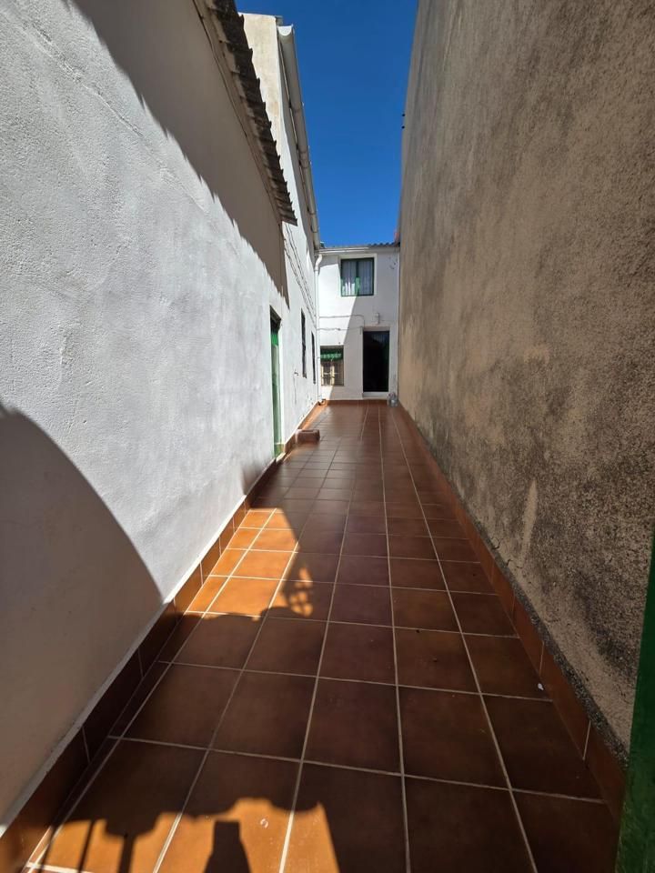 Casa o xalet en venda en Almonacid del Marquesado amb Calefacció, Jardí privat i Moblat