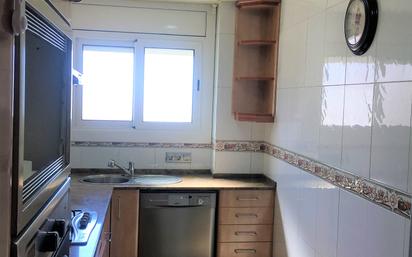 Kitchen of Flat for sale in Sabadell  with Air Conditioner, Heating and Oven