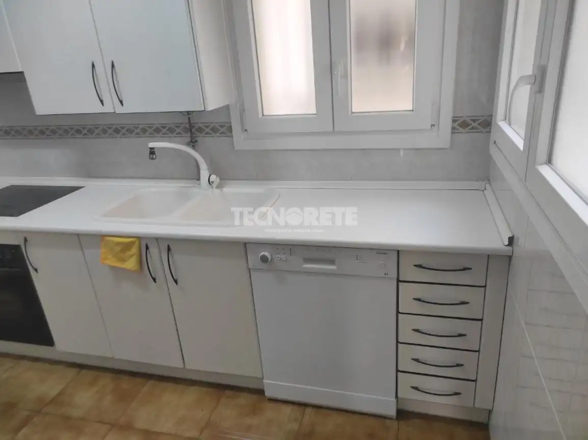 Cocina de Piso en venta en Guadalajara con Terraza y Trastero