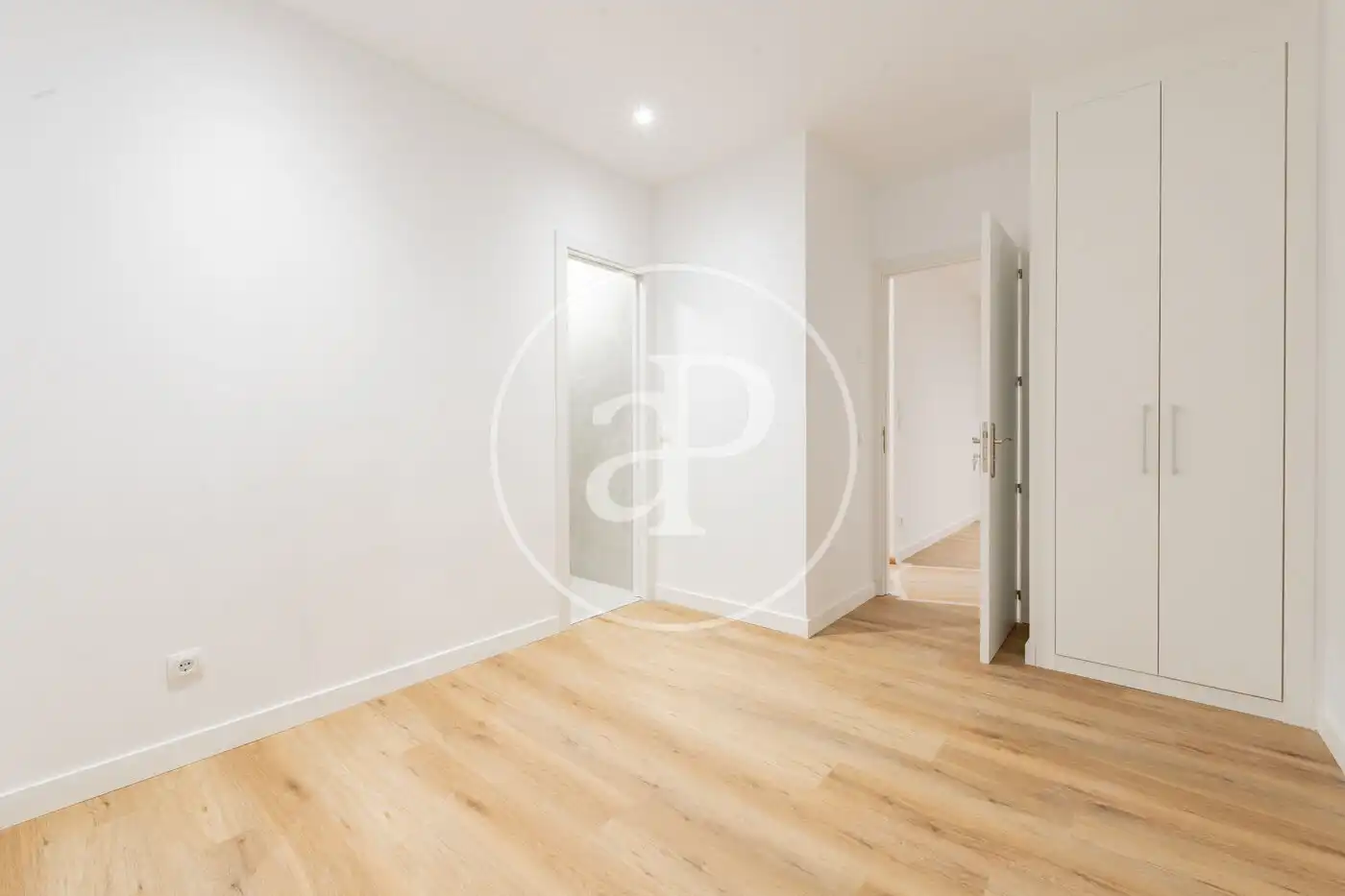 Habitación de Piso en venta en Madrid con Calefacción y Amueblado