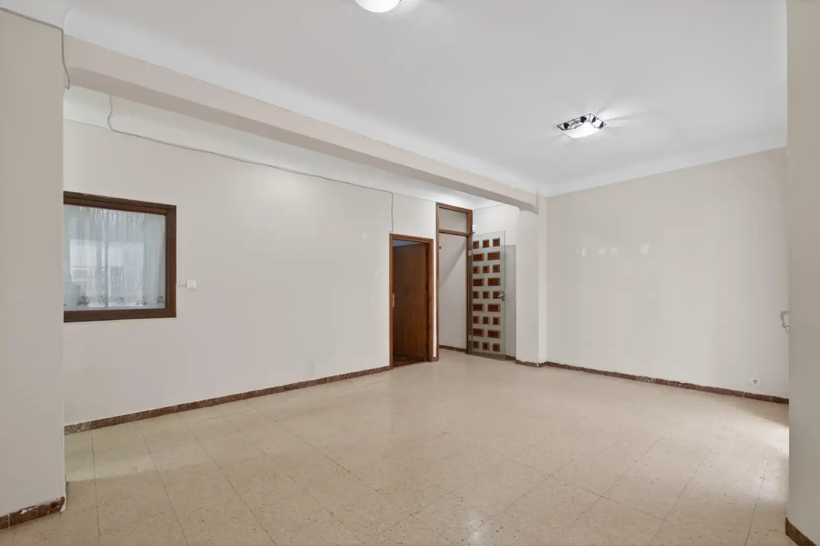 Piso en venta en Málaga con Balcón y Alarma