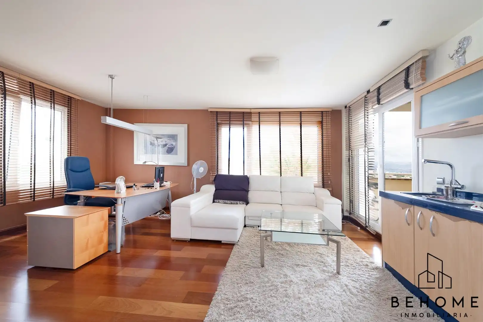 Sala d'estar de Casa o xalet en venda en Alhaurín de la Torre amb Aire condicionat, Jardí privat i Terrassa