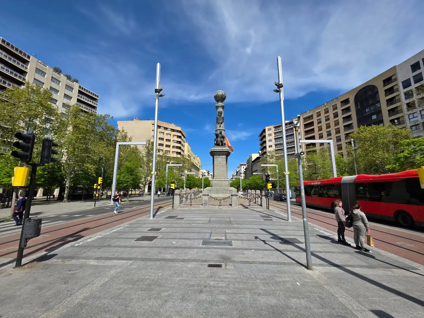 Exterior view of Flat for sale in Zaragoza  with Air Conditioner, Storage room and Furnished