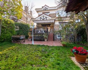 Jardí de Casa o xalet en venda en Arroyomolinos (Madrid) amb Aire condicionat, Terrassa i Balcó