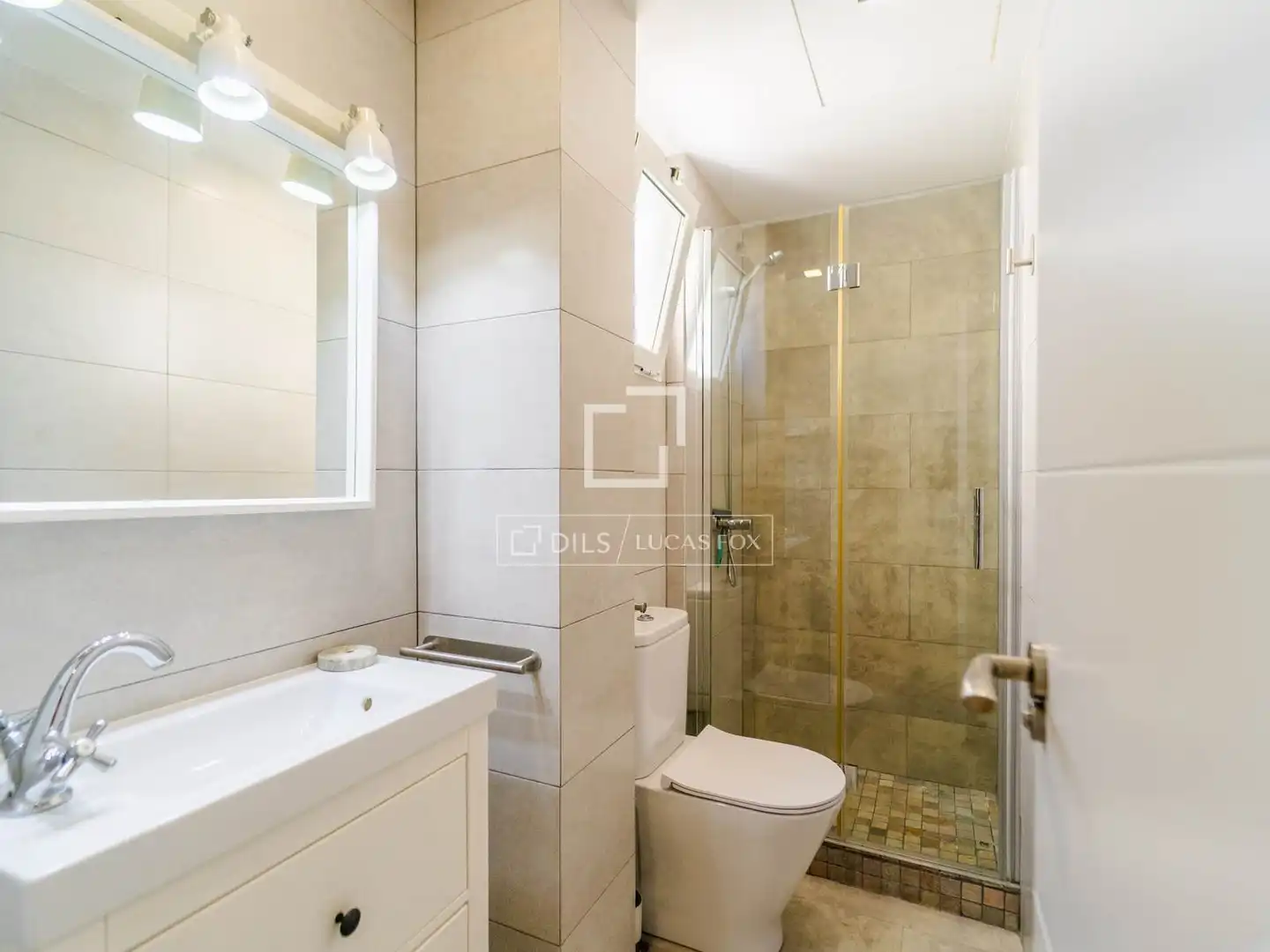 Bany de Àtic de lloguer en Valencia amb Aire condicionat, Parquet i Terrassa