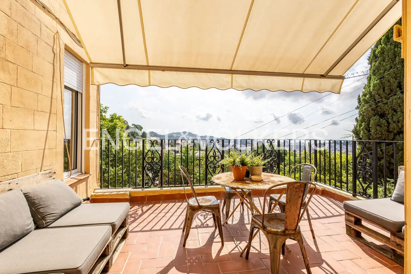 Terraza de Piso en venta en Barcelona con Calefacción y Terraza