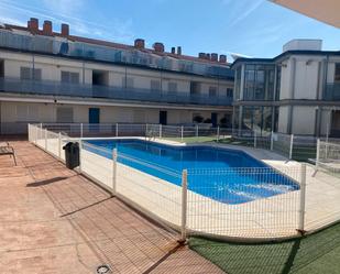 Piscina de Planta baixa en venda en Miguelturra amb Calefacció, Traster i Piscina comunitària