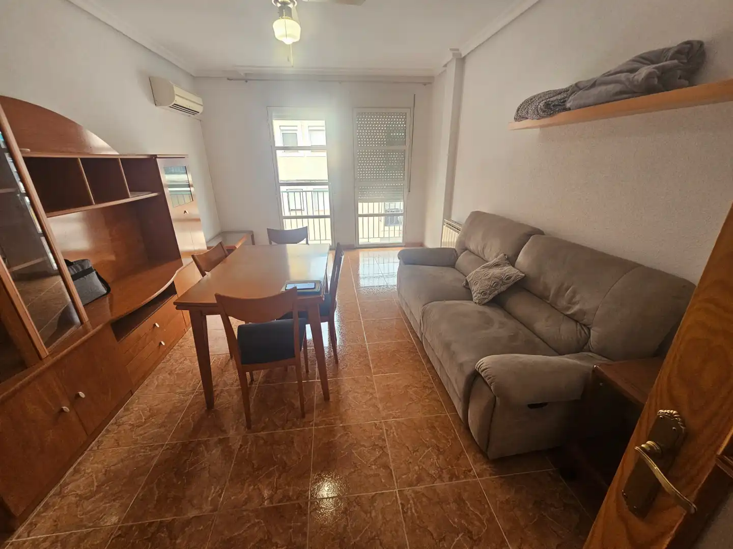 Sala d'estar de Dúplex de lloguer en  Toledo Capital amb Aire condicionat, Calefacció i Terrassa