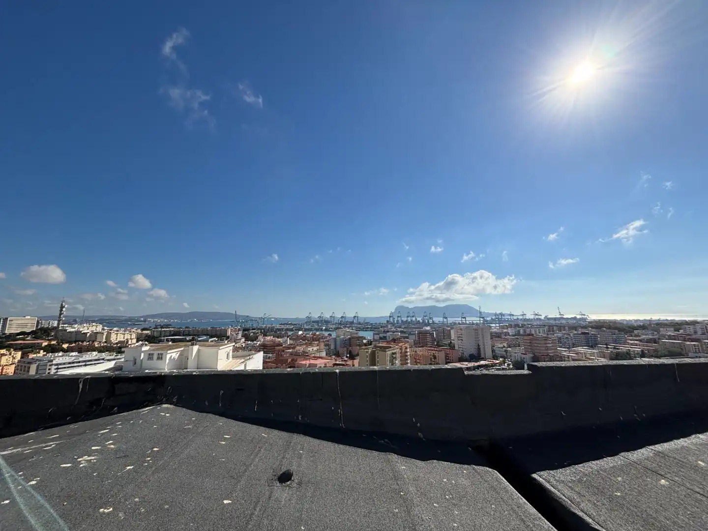 Exterior view of Attic for sale in Algeciras