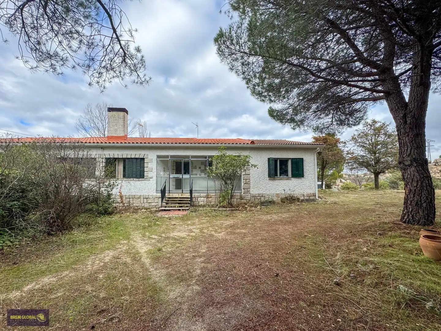 Vista exterior de Casa adosada en venta en El Berrueco con Jardín privado, Trastero y Amueblado